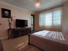 Меблированная спальня