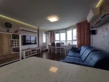 Диван и другая мебель