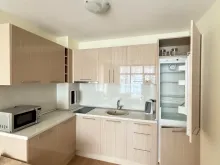 Качественная кухня и встроенный холодильник