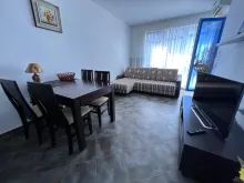 обеденный стол