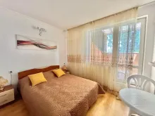 двухспальная кровать