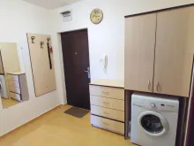 Стиральная машина в прихожей