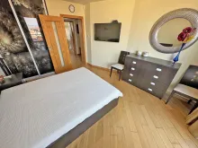 кровать, комод
