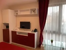 Окно в комнате