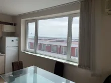 Окно с видом на море