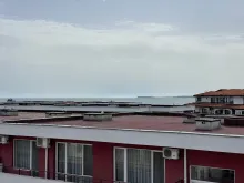 Частичный вид на море