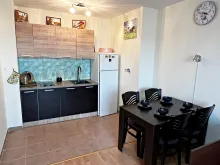 стол и кухня