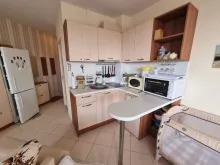 Кухонный уголок с барной стойкой