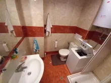 Стиральная машина в ванной комнате
