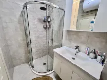 Душевая кабина ванной