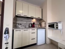 мини-кухня, микроволновая печь, холодильник