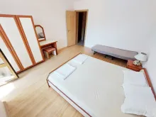 меблированная спальня