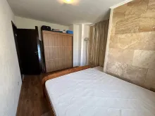 двухспальная кровать
