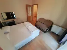 Кровати и кресло