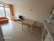 обеденный стол
