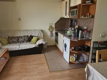 диван и кухонный бокс