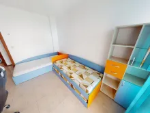 2 односпальные кровати в спальне