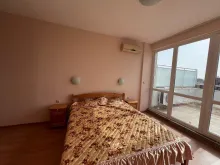 двухспальная кровать