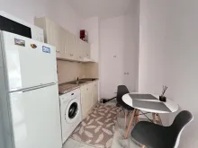 кухонная ниша и холодильник