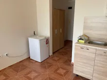 Небольшой холодильник