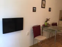 Телевизор на стене