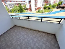 Терраса с видом на бассейн