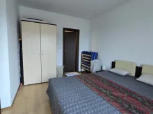 Кровать и гардероб