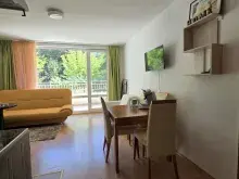 Обеденная зона в комнате