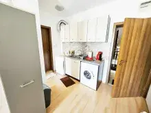 кухонный уголок и стиралная машина