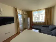 телевизор на стене