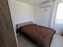 двухспальная кровать