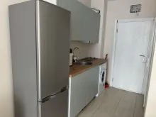 кухонная нша и холодильник