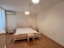 двухспальная кровать