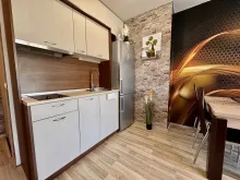 Кухонныейгарнитур и холодильник