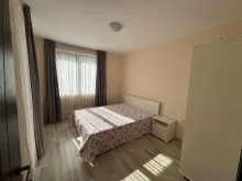 двухспальная кровать