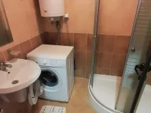ванная комната с туалетом