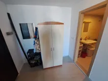 Шкаф в прихожей