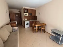 Диван и кухонный гарнитур