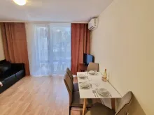 обеденный стол