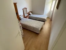 две кровати