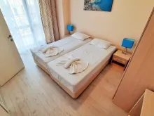 Двуспальная кровать