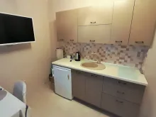 Кухонный уголок и телевизор