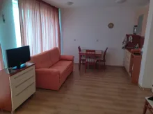 диван в квартире