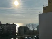 Частичный вид на море