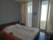 Кровать в спальне