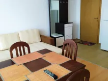обеденный стол в квартире