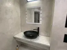 умывальник в ванной комнате