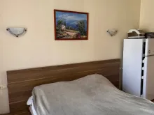 меблированная спальня