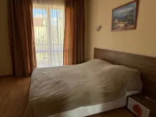 двухспальная кровать
