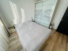 м